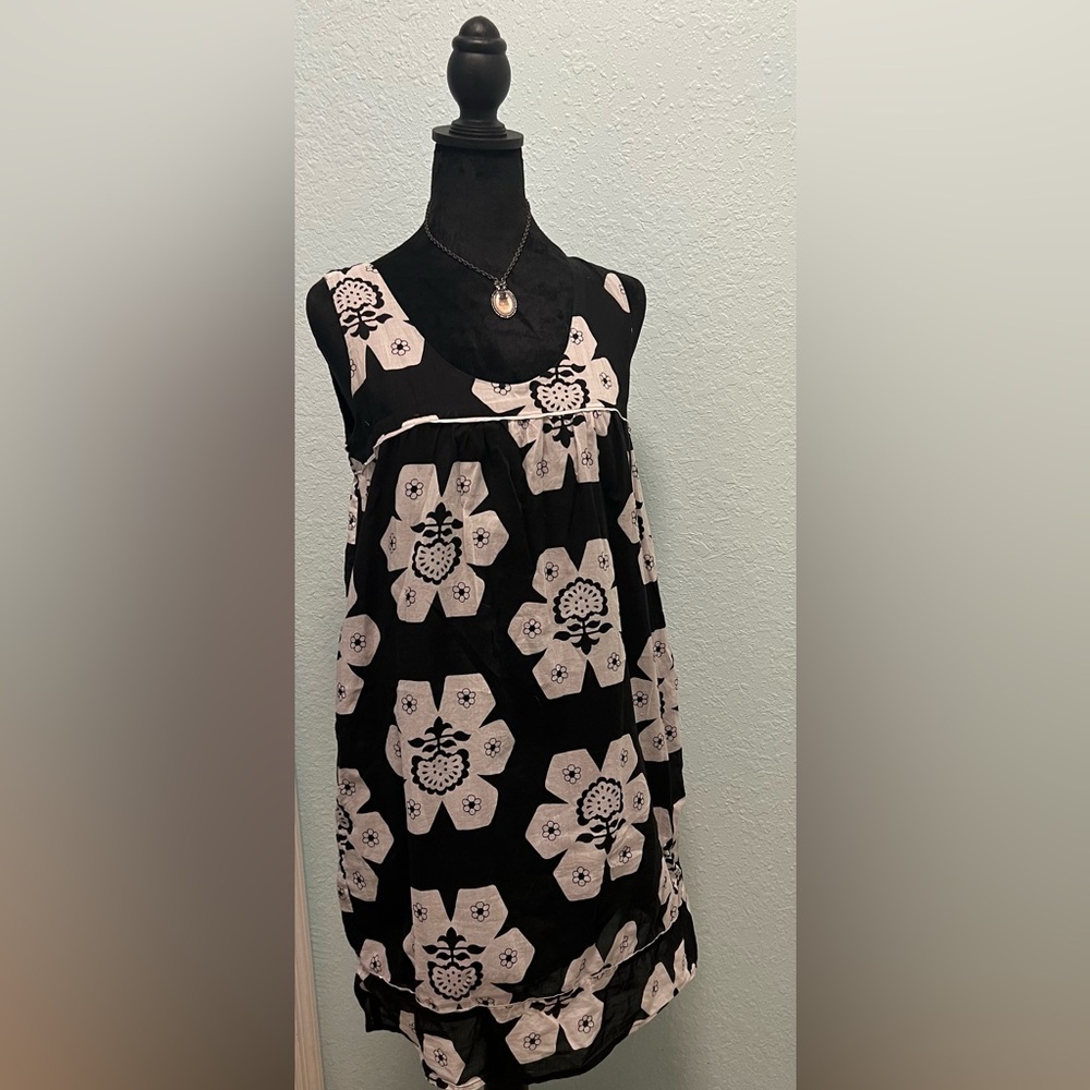 Mini dress with black-and-white flowers.